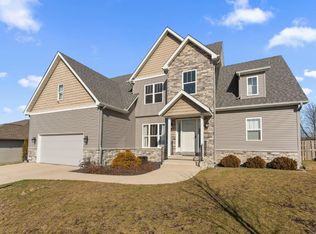 213 Eagle Ridge Dr, Valparaiso, IN 46385