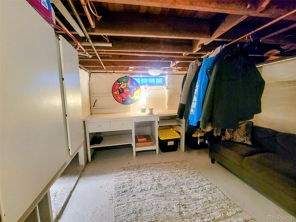 17134 Brady, photo 18