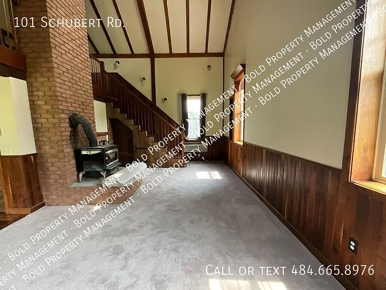 101 Schubert Rd — Photo 28