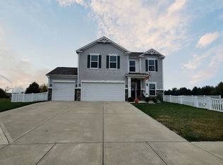 4748 Clairmont Dr, Columbus, IN 47203