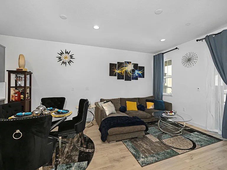 296 Laurel Knoll Dr — Photo 5