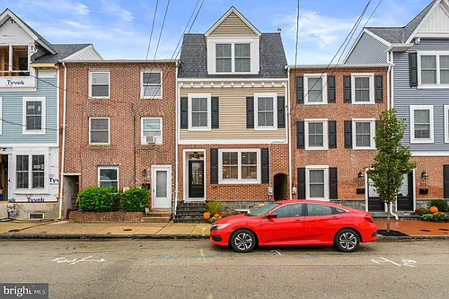 309 S Adams St Photo 1