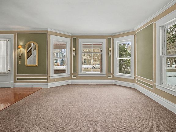 5th image of 502 E 5th St