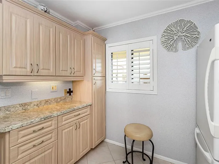868 Bayway Blvd #312 — Photo 17