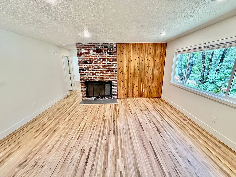 7407 SW 36th Ave — Photo 8