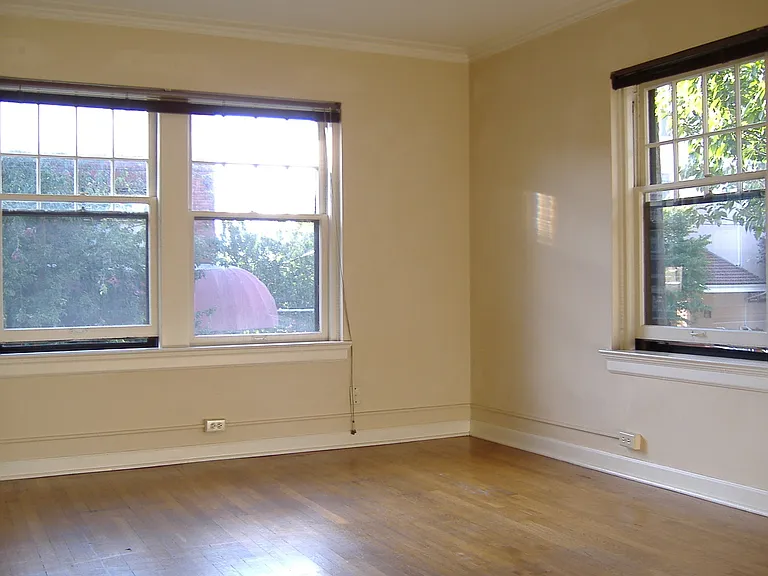 Varick Apartments — Photo 21