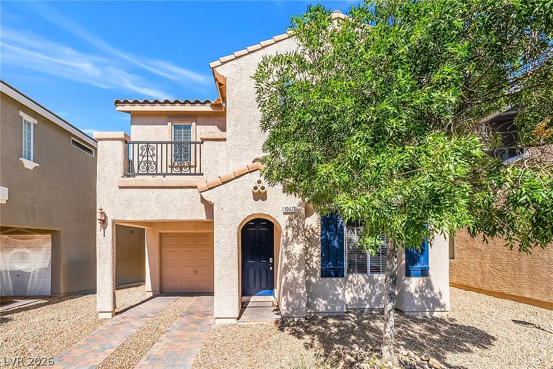 3 bed, 2.5 bath, 1355 sqft, $1,950 — Photo 1
