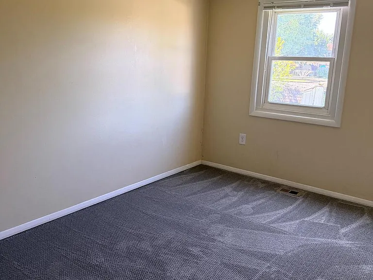 453 Berry Ct — Photo 15