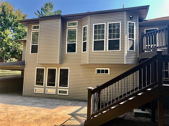 5th image of 6 Roberts Ln