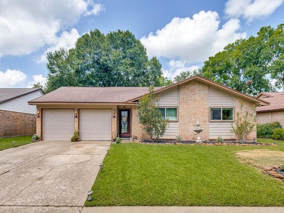 1st image of 1615 Pecan Hollow St