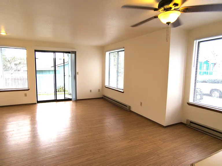 2320 Valencia St #12 — Photo 18