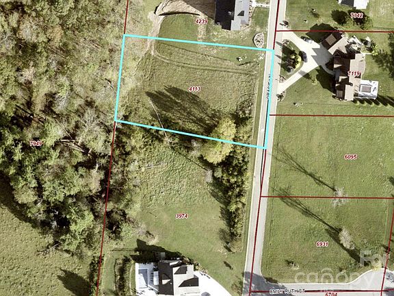 3rd image of 84 Gracie Ln