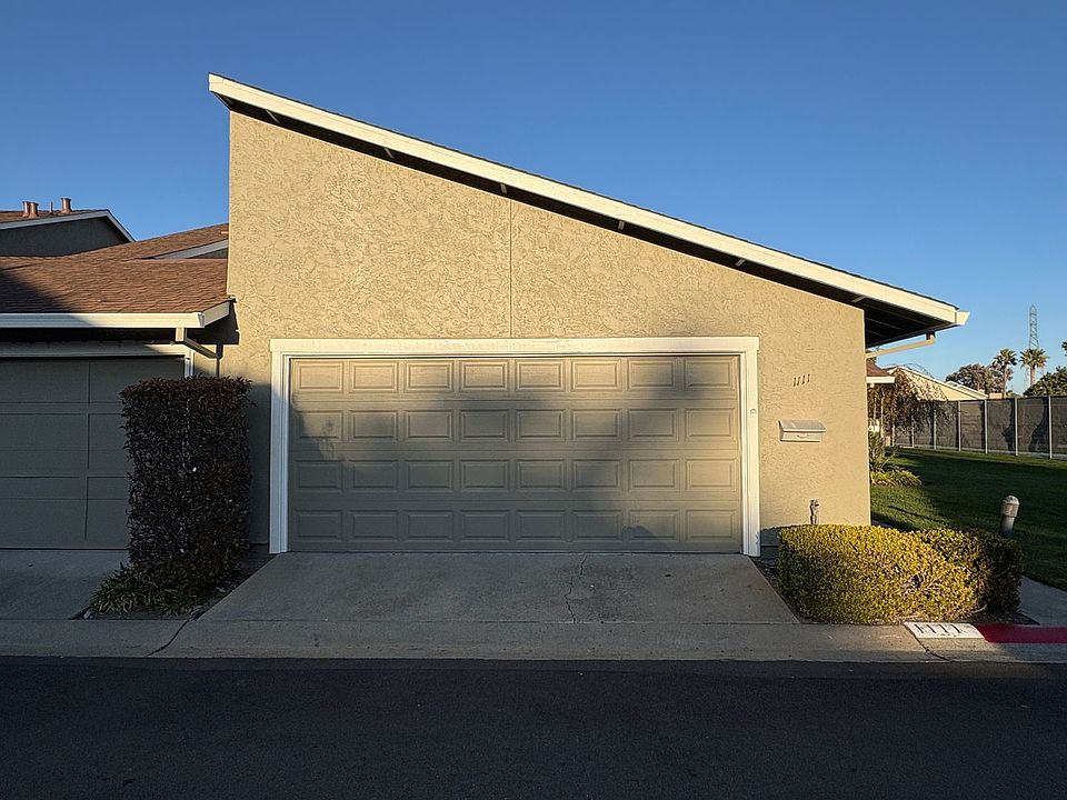 1st image of 1111 Lord Nelson Ln