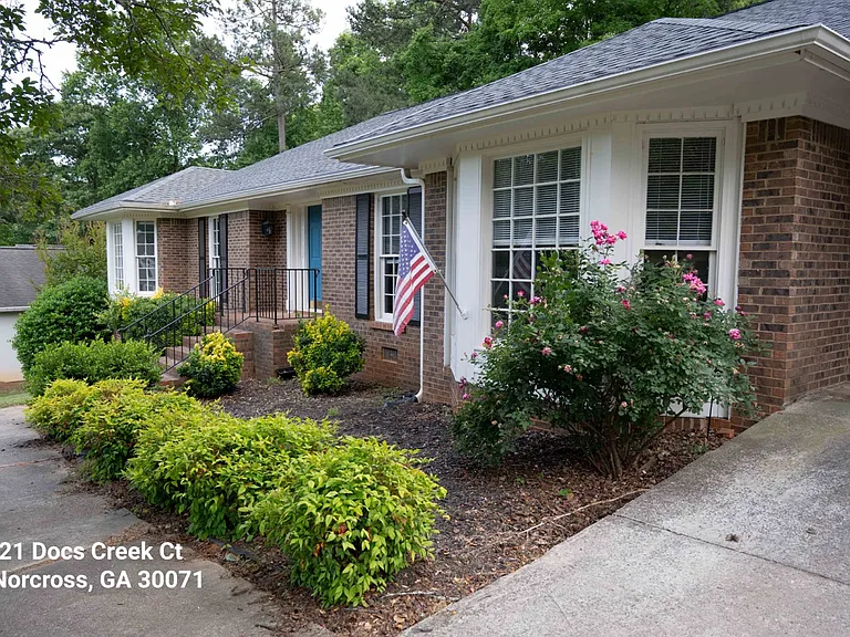 21 Docs Creek Court
Norcross, GA 30071