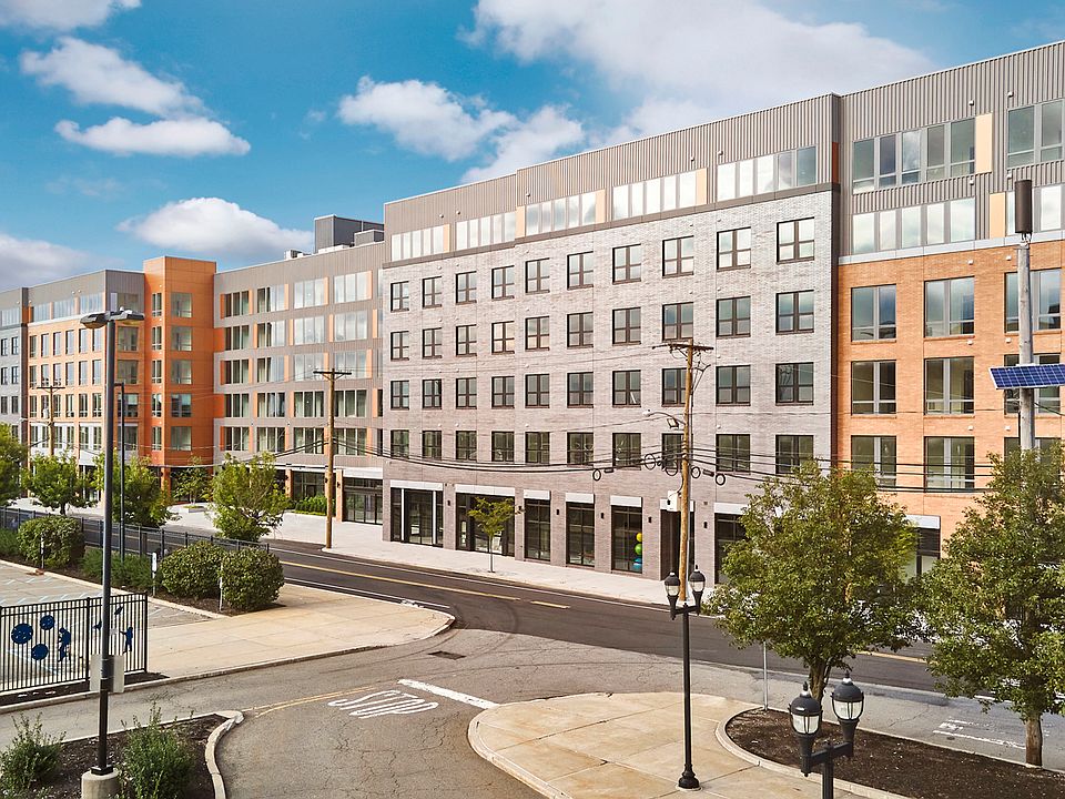 1st image of 400 Claremont Ave #1030