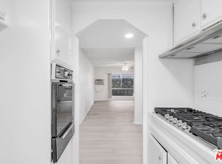 2332 S Beverly Glen Blvd APT 3, Los Angeles, CA 90064