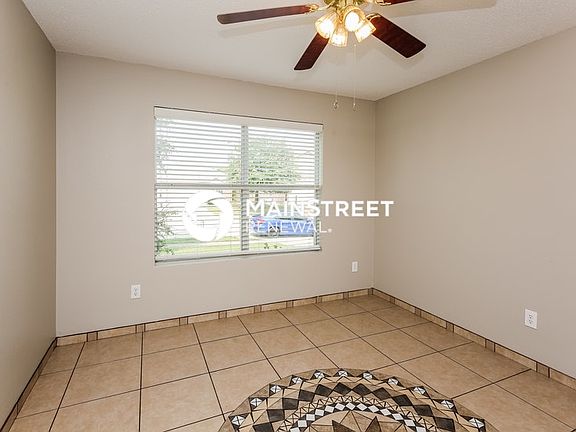 5th image of 4820 Trail Hollow Dr