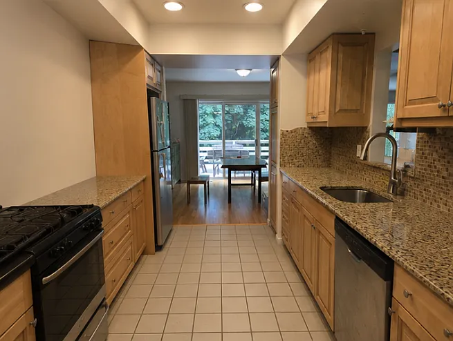 37 Tulip Tree Ln — Photo 4