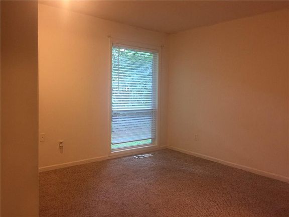2nd image of 5588 Estates Ct #5586
