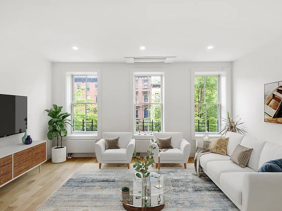 1st image of 169 Putnam Ave #2