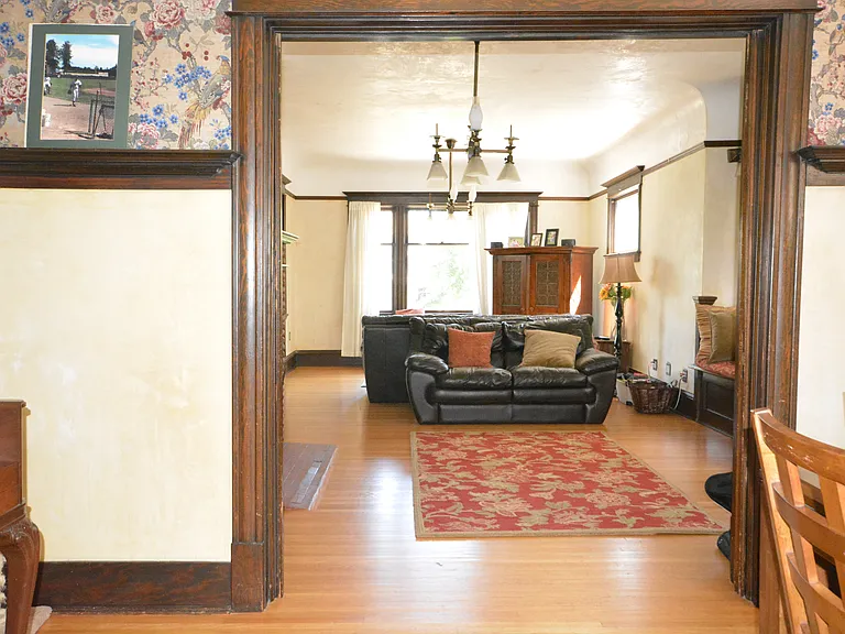 1153 17th Ave E — Photo 7