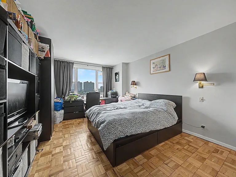 2000 Linwood Ave #10R — Photo 10