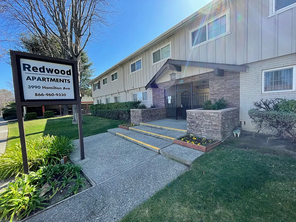 Redwood Apartments