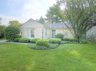 915 James Ave, Rockford, IL 61107