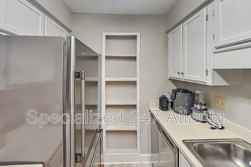 2 bed, 2.0 bath, 1249 sqft, $1,949 — Photo 3