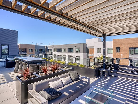4th image of 3578 Rambla Pl #726-1