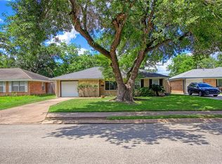 5206 De Lange Ln, Houston, TX 77092