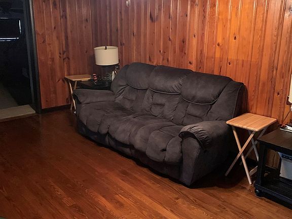 2nd image of 2221 County Road 32