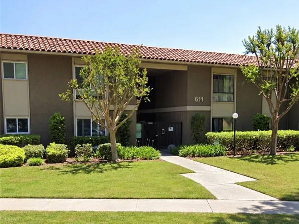 611 S La Veta Park Cir Unit 127, Orange, CA 92868