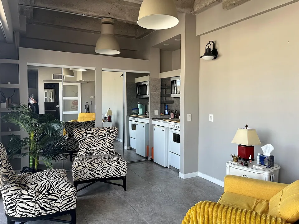 2016 Main St #2309