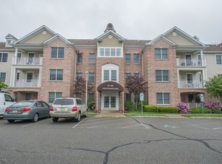 73 Ridgeview Ln, Mount Arlington, NJ 07856