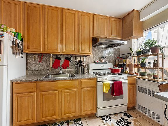 3rd image of 138 71st St APT F15