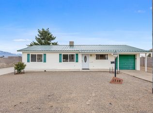 1710 Daybreak Rd SE, Rio Rancho, NM 87124