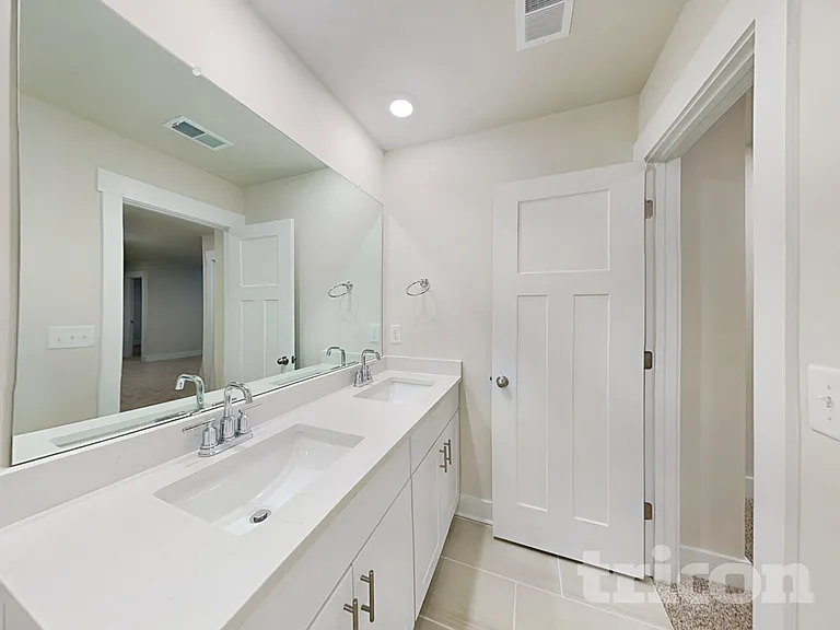 300 Allenby Ln — Photo 16