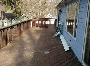 11 Crest Ave, Danbury, CT 06811