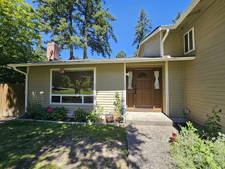 205 Dorado Dr NW — Photo 2