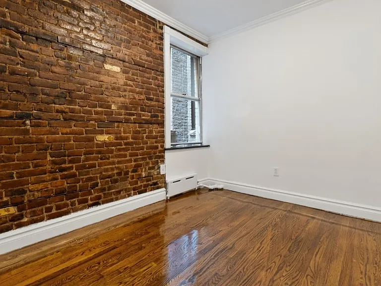 221 Mott St #14 — Photo 4