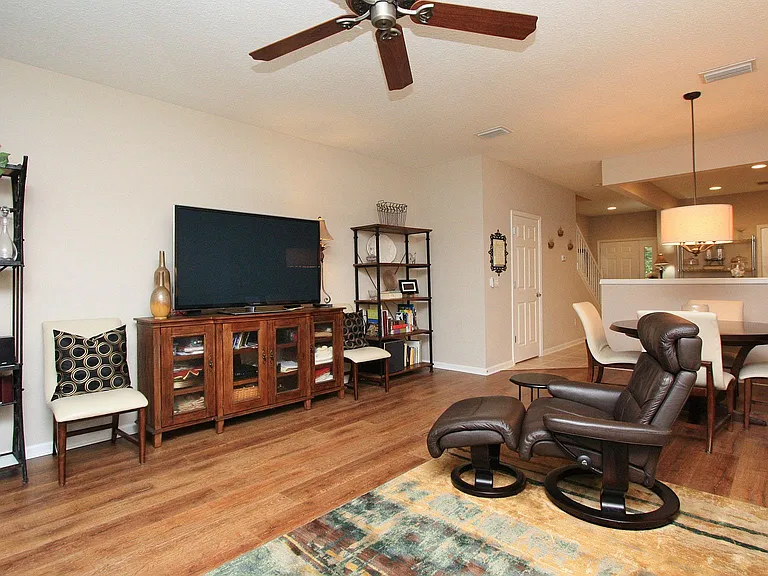 4132 Crownwood Dr — Photo 11