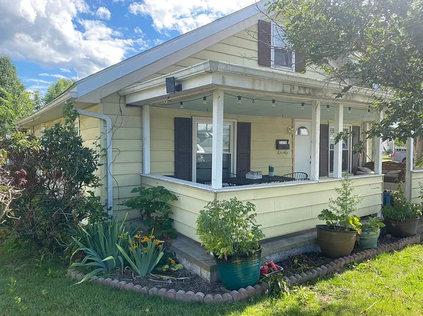301 Central Ave, Moorefield, WV 26836
