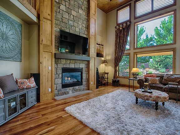 Rock FP w/Knotty Pine WoodWork