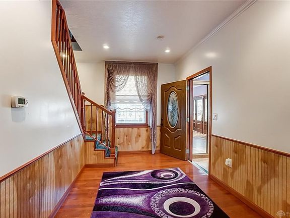 3rd image of 1608 Mack Ave