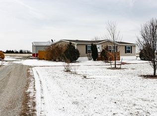 906 N Leverton Rd, Udall, KS 67146