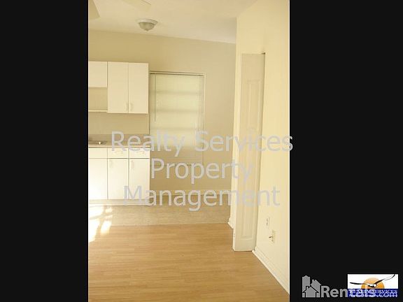 3rd image of 2833 Cocos Ave Unit A