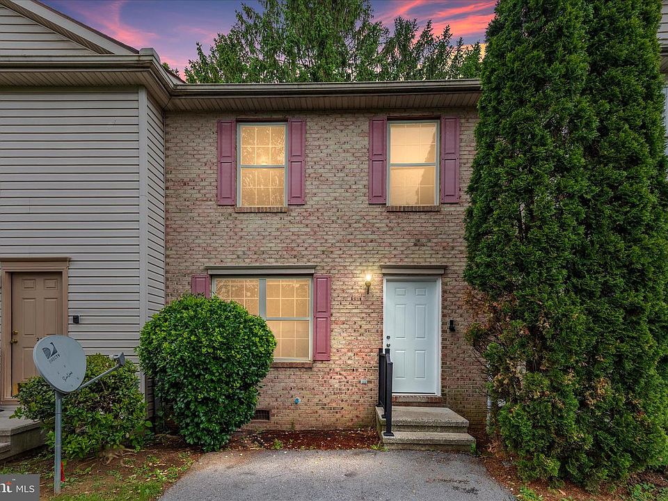 1st image of 33 Dorothy Ct