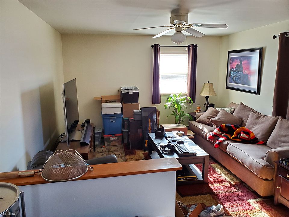 1st image of 210 Orchard St