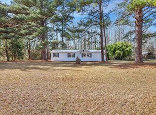 585 Bennett Circle, Jesup, GA 31545